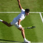 Alcaraz avanza a tercera ronda de Wimbledon en una entretenida tarde contra el sorprendente Tarvet