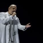 Miguel Bosé renueva en Barcelona los votos de fidelidad de sus fans