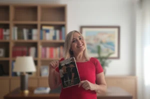 Laura Sebastiá Palau da voz al silencio adolescente con su nueva obra: una historia tan real que duele