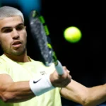 La «tierra» de París entierra a Alcaraz en su estreno ante Norrie