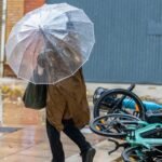 La Aemet rebaja de rojo a amarillo el aviso por el temporal en Huelva