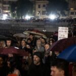 Funeral por el aniversario de la dana en Valencia | Varias marchas en la zona cero del temporal y una cacerolada a la hora del mensaje de alerta homenajean a las víctimas
