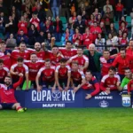 Cuando medio pueblo y el equipo de fútbol son Negreira