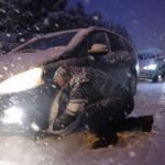 Última hora de los efectos de la borrasca ‘Kristin’, en directo | La nieve obliga a cortar una autovía en Cáceres y afecta a decenas de carreteras