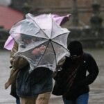 Un temporal azota casi toda España con lluvias intensas, viento y fuerte oleaje