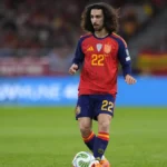 Cucurella sorprende al elegir al mejor futbolista español de la historia