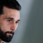 Arbeloa responde sobre si mandará al banquillo a Pitarch cuando estén todos: «Cuando lleguemos a ese río, cruzaremos ese puente»