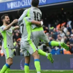 El Manchester City golea y pone más nervioso al Arsenal