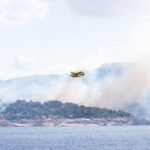 Última hora de los incendios forestales, en directo | Casi 88.000 evacuados o confinados por los incendios en Ávila y Madrid
