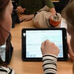 Las adolescentes parten con desventaja en el aprendizaje de la inteligencia artificial